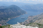 18.07.2019: Bucht von Kotor - Blick von der Strae Kotor - Cetinje auf die Bucht von Kotor