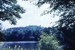 Juli 1963: Blick über den Parksee zum Pulverturm