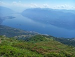 19.06.2026: Langensee (Lago Maggiore) und Umgebung - Blick vom Weg zwischen Hütte Al-Legn und Mergugno auf Brissago und den Langensee