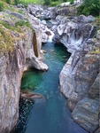 21.06.2026: Langensee (Lago Maggiore) und Umgebung - Blick von der Brücke bei Oviga di Fuori auf die Verzasca flussabwärts
