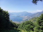 22.06.2026: Langensee (Lago Maggiore) und Umgebung - Blick von der Straße nach Monti Motti auf den Langensee