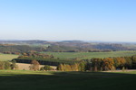 17.10.2017: Vogtland - Blick vom Leitenberg bei Pansdorf zum Kuhberg