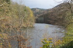 29.10.2017: Harz - Wiesenbeker Teich mit Ravensberg im Hintergrund