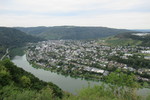 21.08.2020: Mosel - Blick von der Schönen Aussicht in Starkenburg moselaufwärts