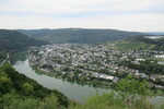 21.08.2020: Mosel - Blick von der Schnen Aussicht in Starkenburg moselaufwrts