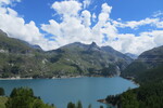 22.07.2018: Tignes / Val d'Isere - Blick von der Strae nach Tignes le Lac auf den Lac du Chevril