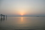 18.08.2023: Totes Meer und Umgebung - Sonnenaufgang über dem Toten Meer in Ein Bokek