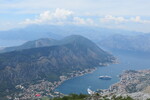 18.07.2019: Bucht von Kotor - Blick von der Strae Kotor - Cetinje auf die Bucht von Kotor