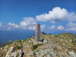 19.06.2026: Grenzpfahl auf dem Gipfen des Gridone